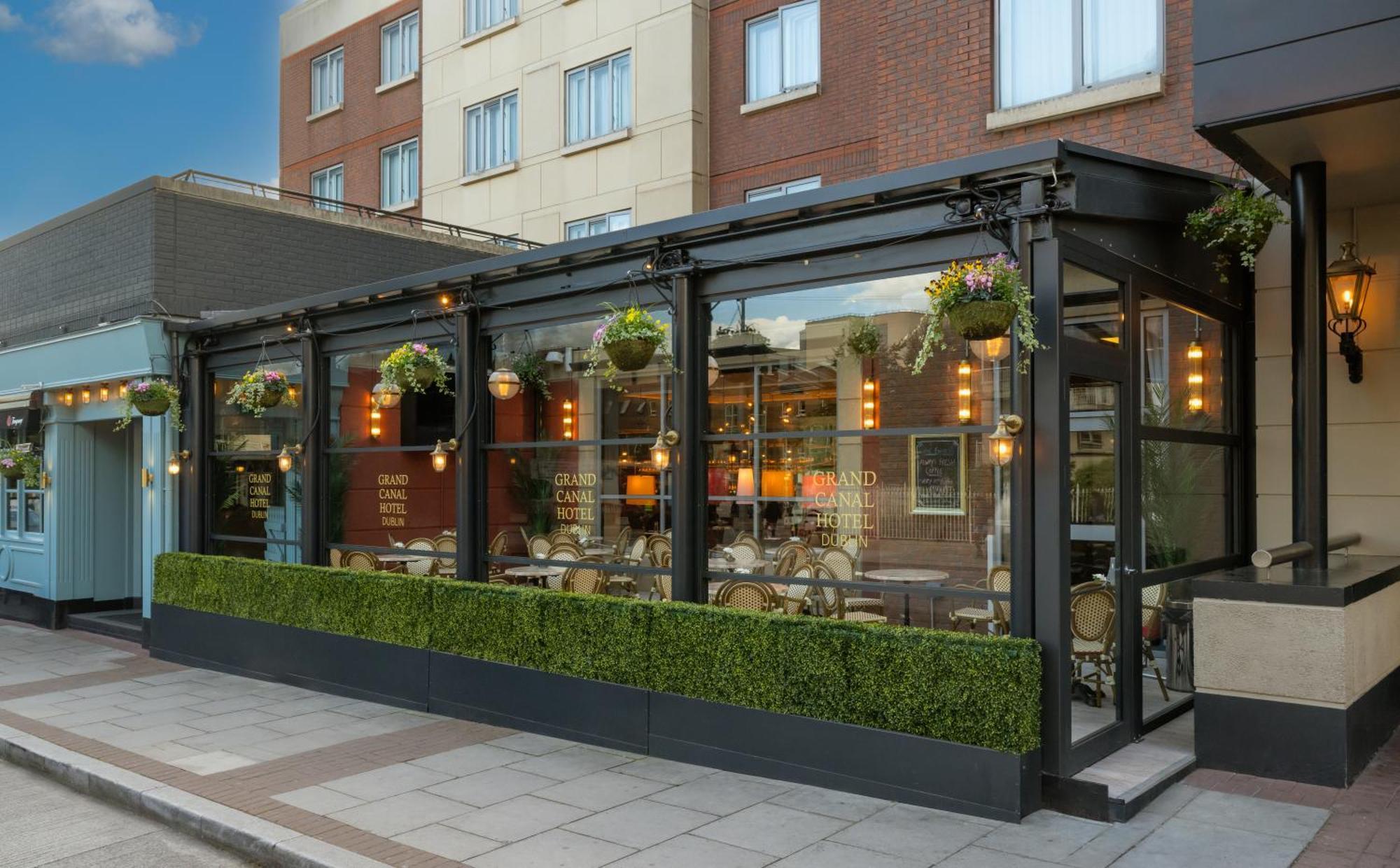 Grand Canal Hotel — Photos 1